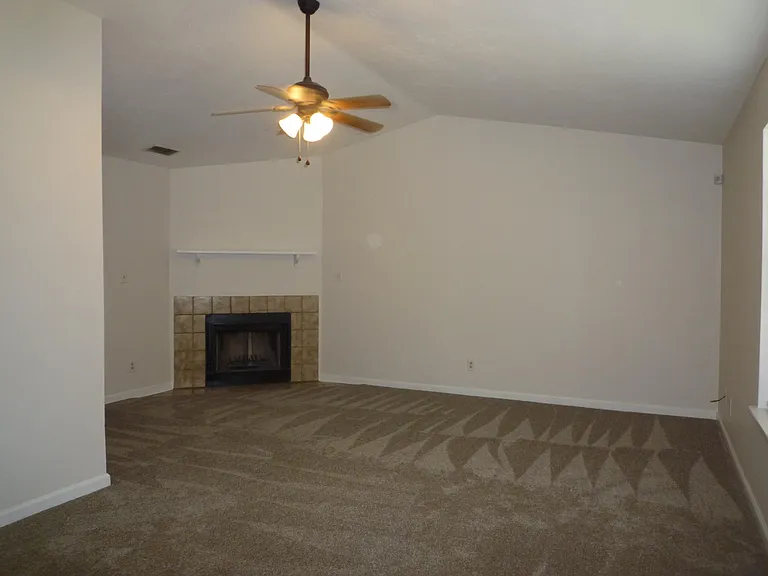 1541 Pullen Rd — Photo 5