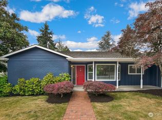4016 NE 98th St, Seattle, WA 98115