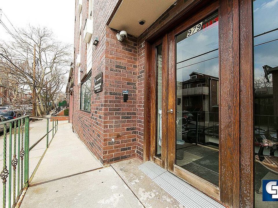 1st image of 5024 10th Ave #M2