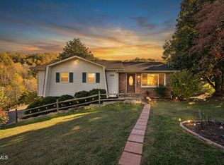 289 Brookside Ln, Bluff City, TN 37618