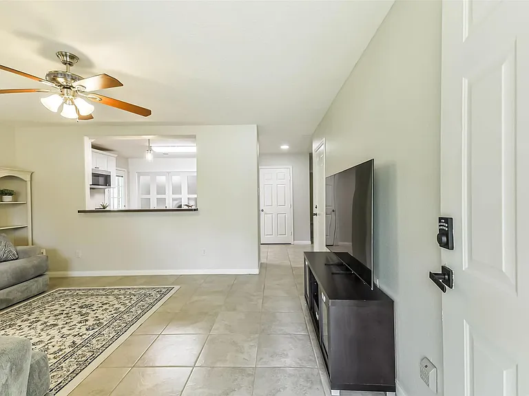 1799 League Line Rd #6 — Photo 4