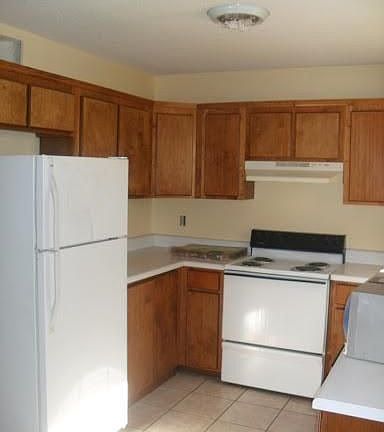 4th image of 1610 Iola Dr APT 1