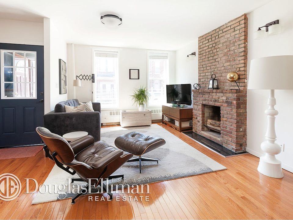 1st image of 112 Pioneer St