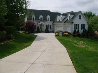 122 Country Club Rd, Terre Haute, IN 47803