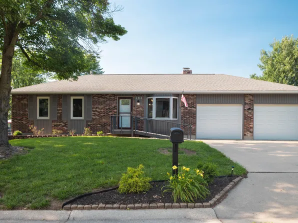 1513 Broadmoor Ln, Marshall, MO 65340