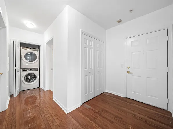 252 The Promenade image 25 of 28