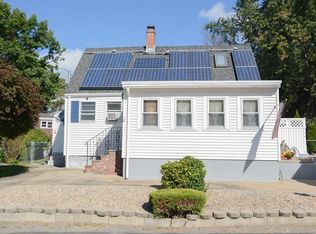 16 Pemberton St, Lowell, MA 01850
