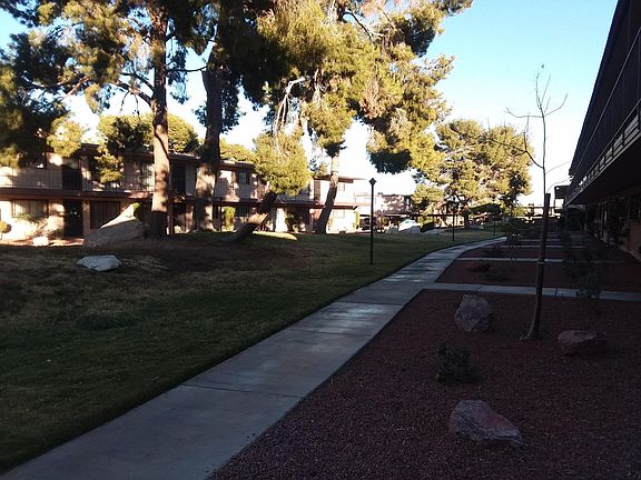 2nd image of 565 Royal Crest Cir #10