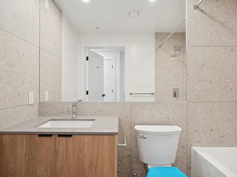 219 E 24th Ave — Photo 7