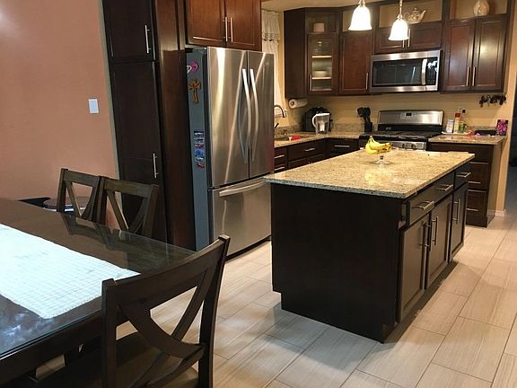 4th image of 3717 Fiddlewood Cir