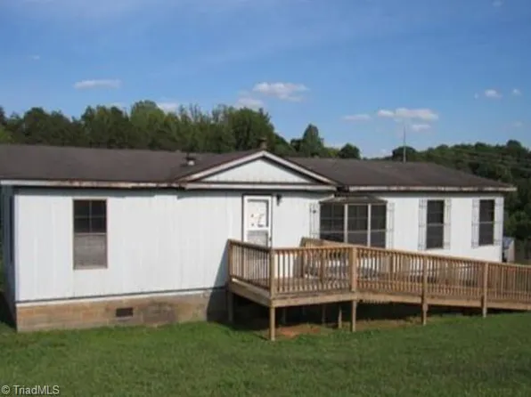 375 Marshall Johnson Rd, Pilot Mountain, NC 27041