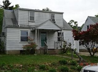 3424 Schoolhouse Ln, Harrisburg, PA 17109