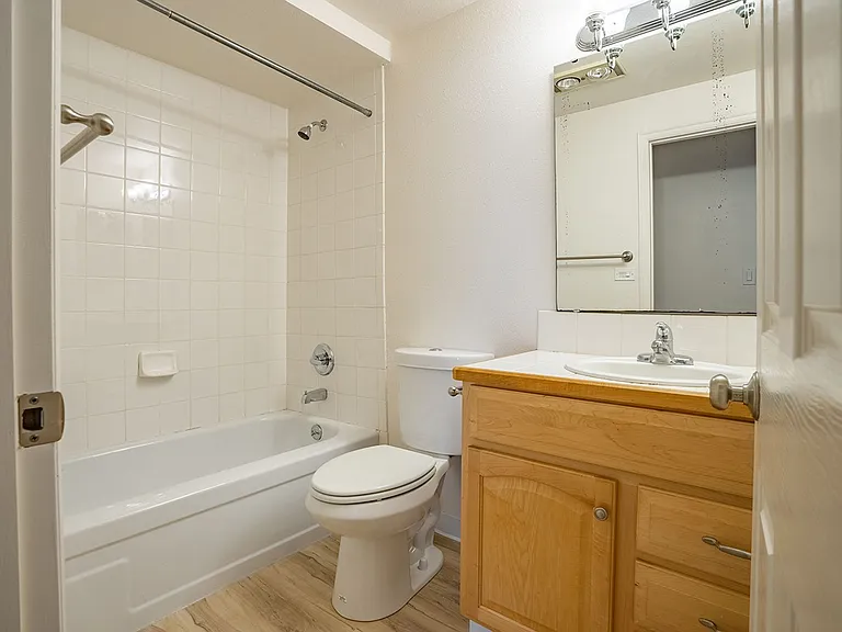 4456 Whitman Ave N — Photo 22