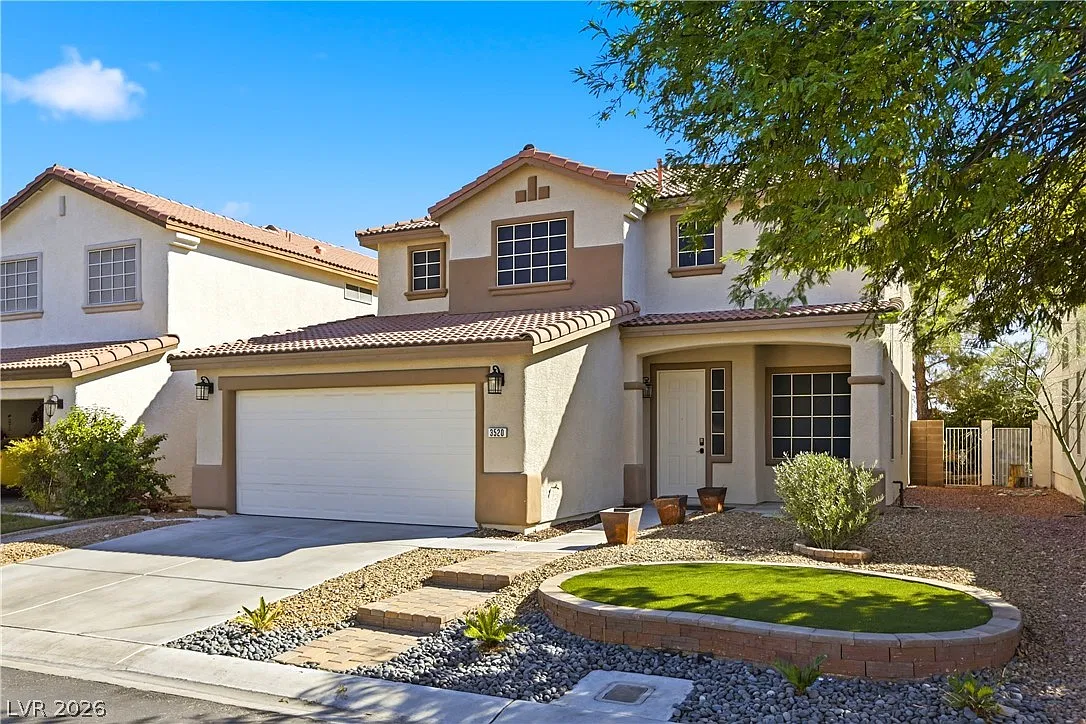 5 bed, 3.0 bath, 2273 sqft, $2,700 — Photo 2