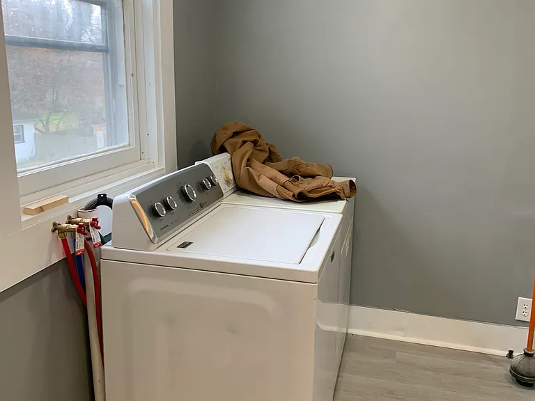23 Hakes Ave #201 — Photo 17