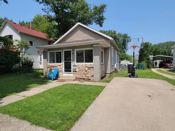 606 E Main St, Morris, IL 60450