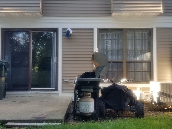 3rd image of 4157 Brentwood Ln #6