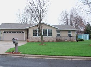 3417 Greenwood Dr, Janesville, WI 53546