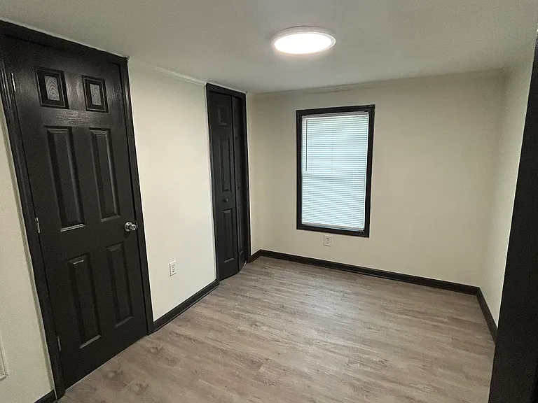 2007 Asbell Rd #11 — Photo 5