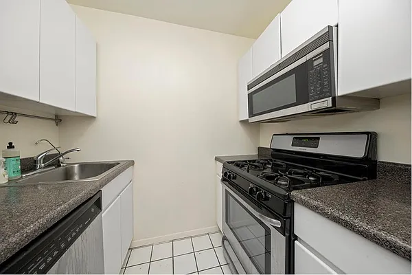 Rented by Douglas Elliman | media 9
