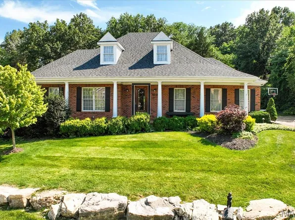 512 Overlook Terrace Ct, Eureka, MO 63025