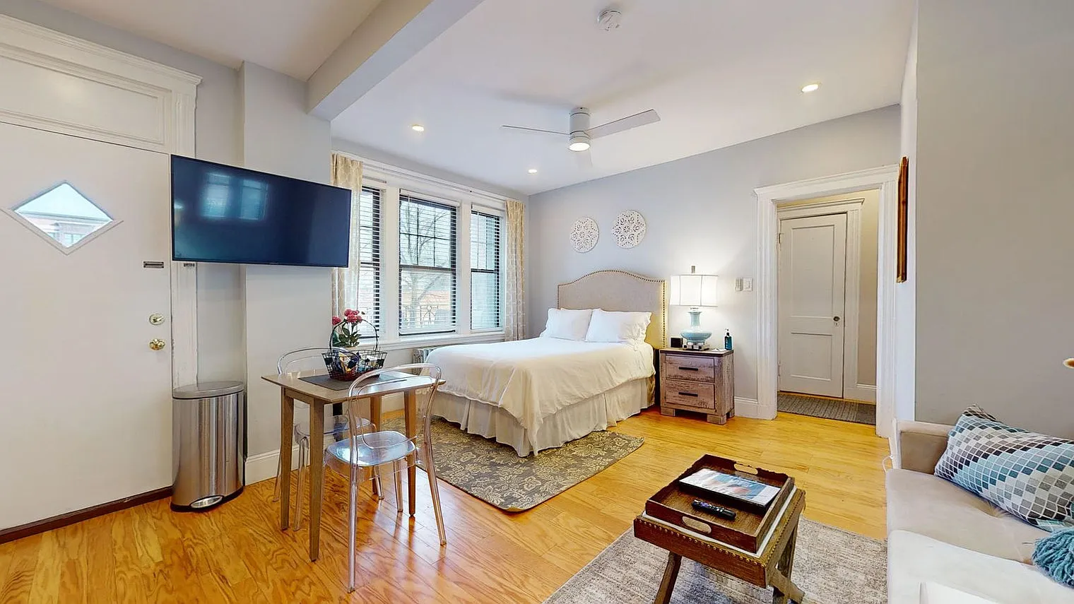 Studio, 1.0 bath, 344 sqft, $3,248 — Photo 1