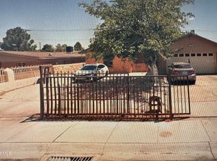 386 McCune Rd #B, El Paso, TX 79915