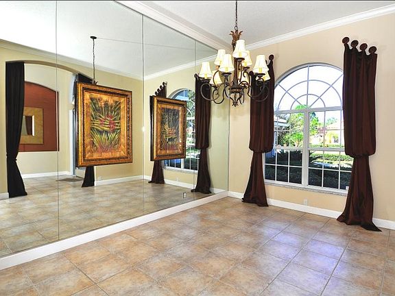 3rd image of 18139 Longwater Run Dr