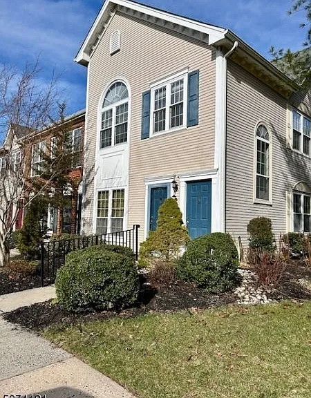 63 Gregory Ln — Photo 1