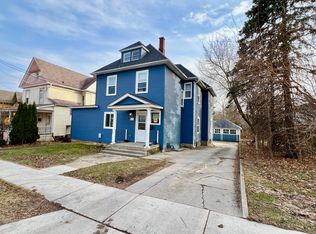 216 E South St #2, Woodstock, IL 60098