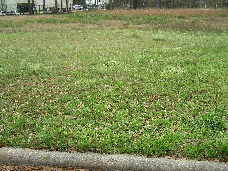 2nd image of 9903 Leamington Dr