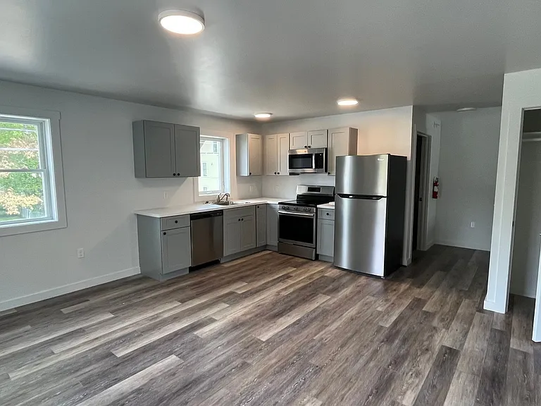 18 South St — Photo 7