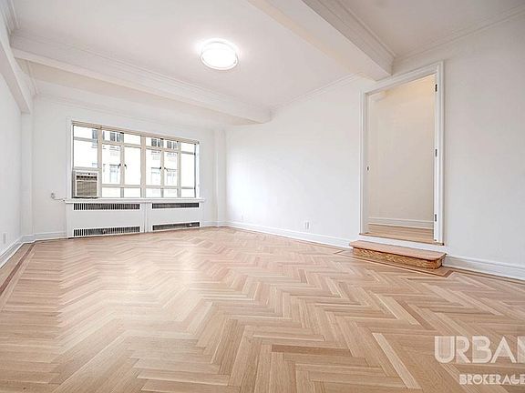 2nd image of 10 W 74th St APT 7D