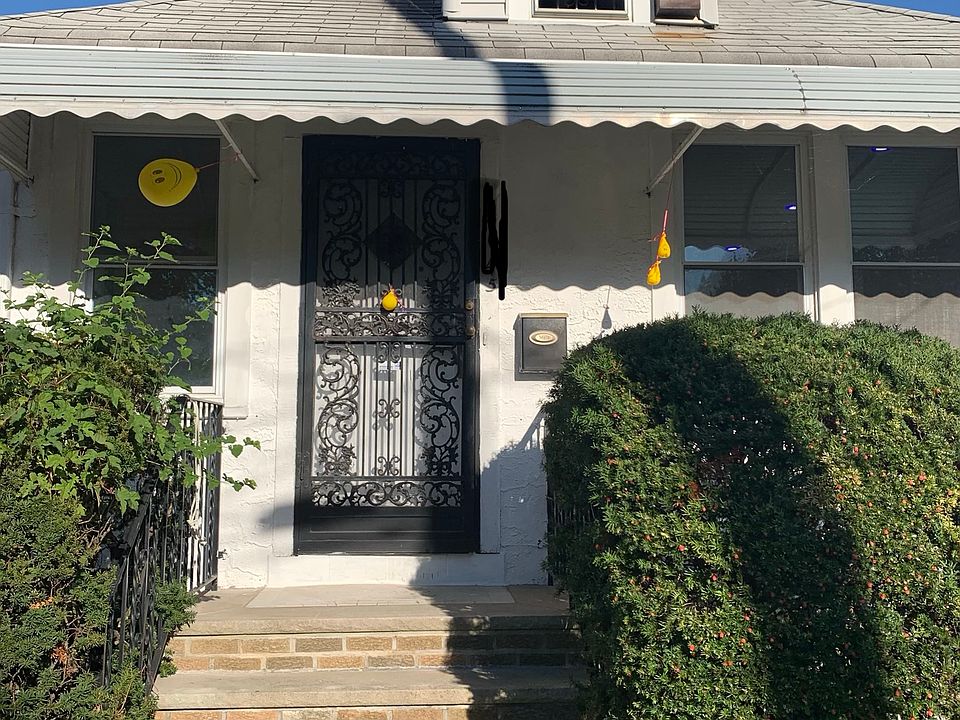 1st image of 10943 172nd St #140