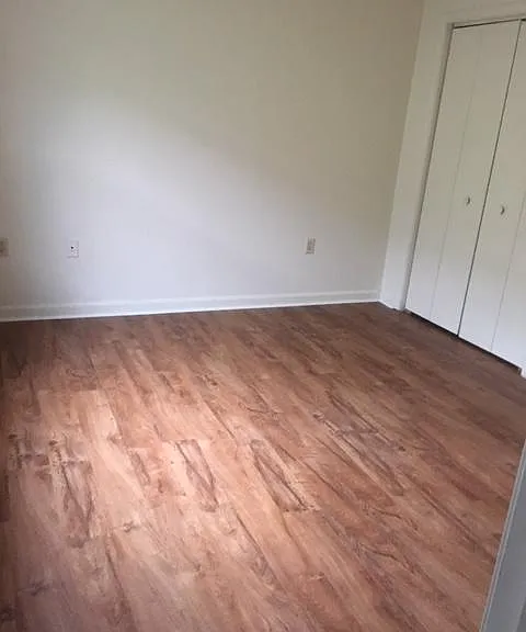 265 E Green St — Photo 6