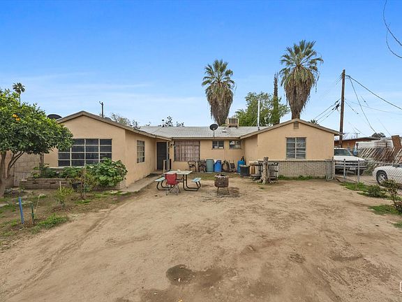5th image of 935 Sylvia Dr