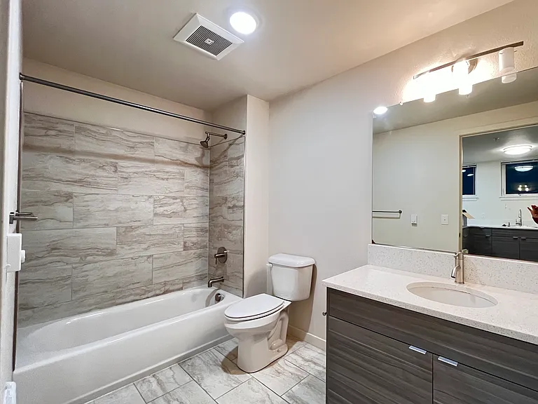 1714 NE 45th Ave #2 — Photo 11