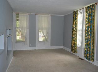 208 E Pearl St #C, Jerseyville, IL 62052