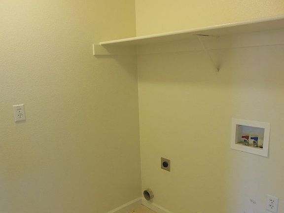 4th image of 2590 Starling Ln