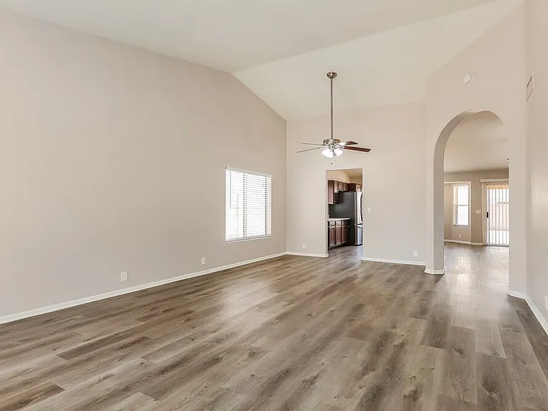 10249 W Orange Dr — Photo 3