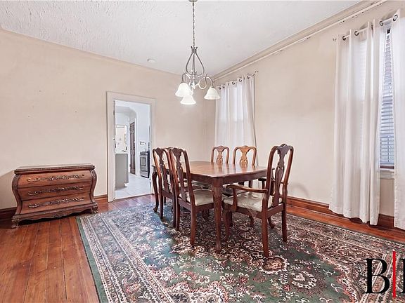 4th image of 324 E 52nd St