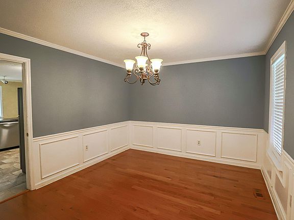 5th image of 178 S Old Belair Road