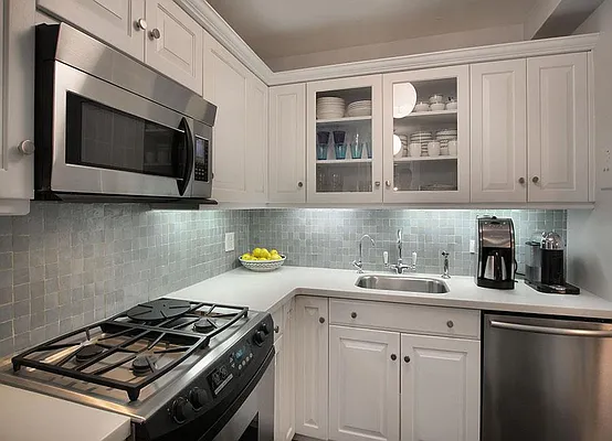 Sold by Warburg | media 4