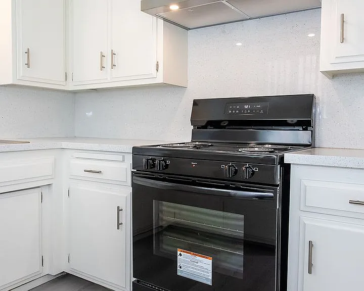 216 Palmetto Dr — Photo 8