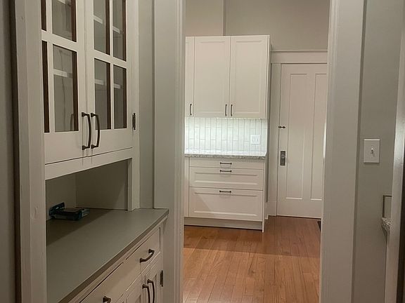 5th image of 1410 Greenup St Floor 1