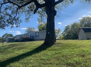 890 Bell Rd, Watertown, TN 37184