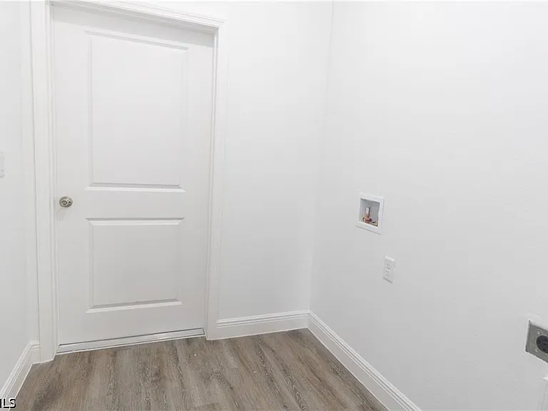 1476 Rugby Ln — Photo 23