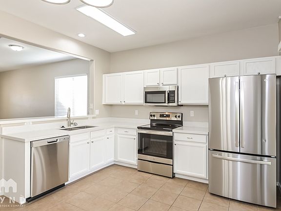 4th image of 22348 S 214th St