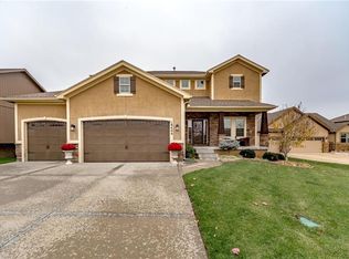18406 W 193rd Ter, Spring Hill, KS 66083