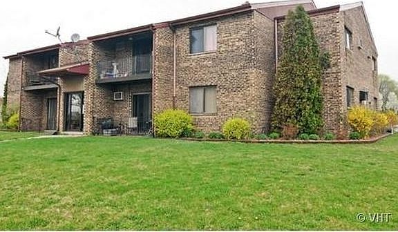 3rd image of 9870 Cordoba Ct APT 2B